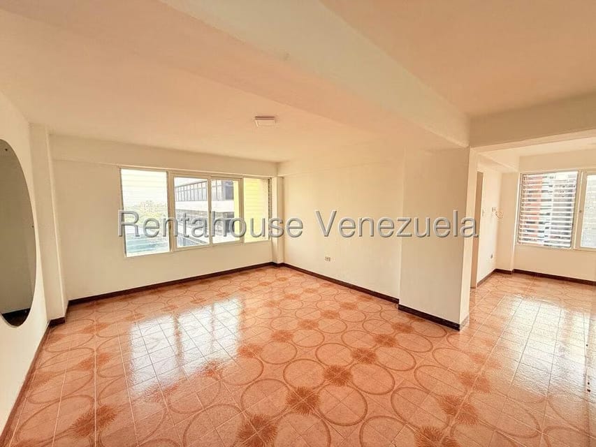 Apartamento (1 Nivel) en Alquiler en Parroquia Santa Rosa, Lara - 6
