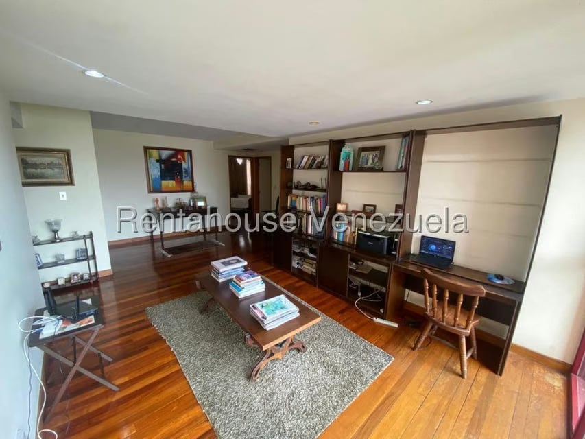 Apartamento (1 Nivel) en Venta en La Florida, Distrito Metropolitano - 11
