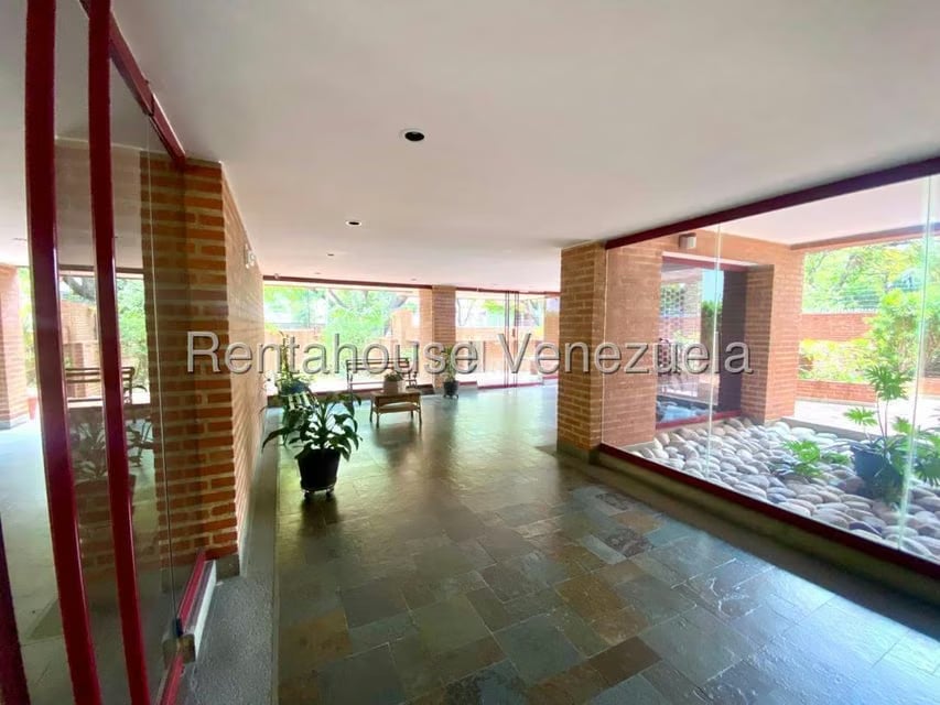 Apartamento (1 Nivel) en Venta en La Florida, Distrito Metropolitano - 27