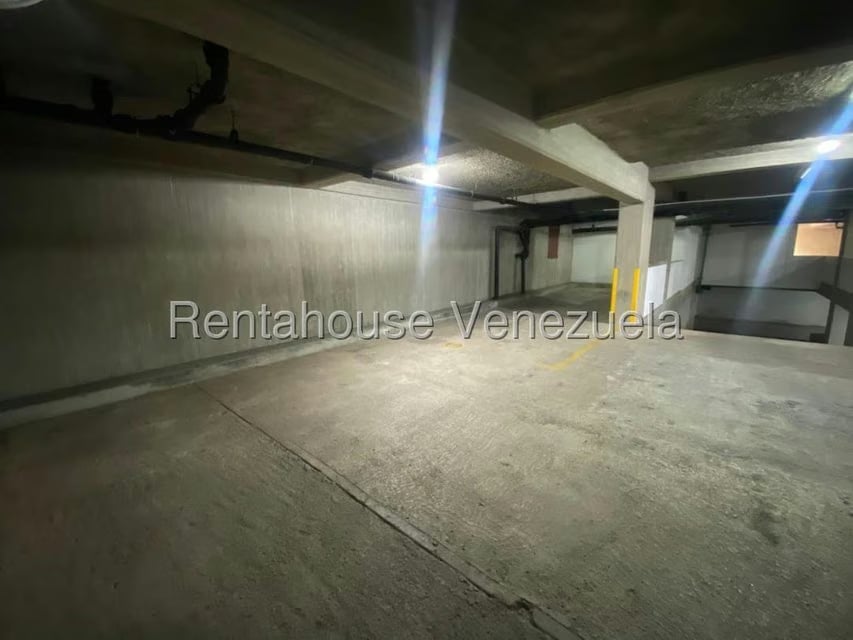 Apartamento (1 Nivel) en Venta en La Florida, Distrito Metropolitano - 31