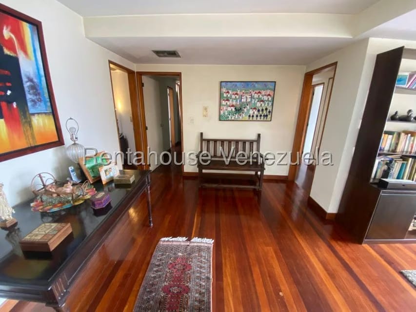 Apartamento (1 Nivel) en Venta en La Florida, Distrito Metropolitano - 10