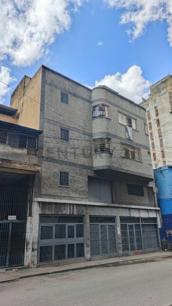 MUN. LIBERTADOR, Edificio Comercial en Venta, Prroquia Santa Rosalia CARACAS