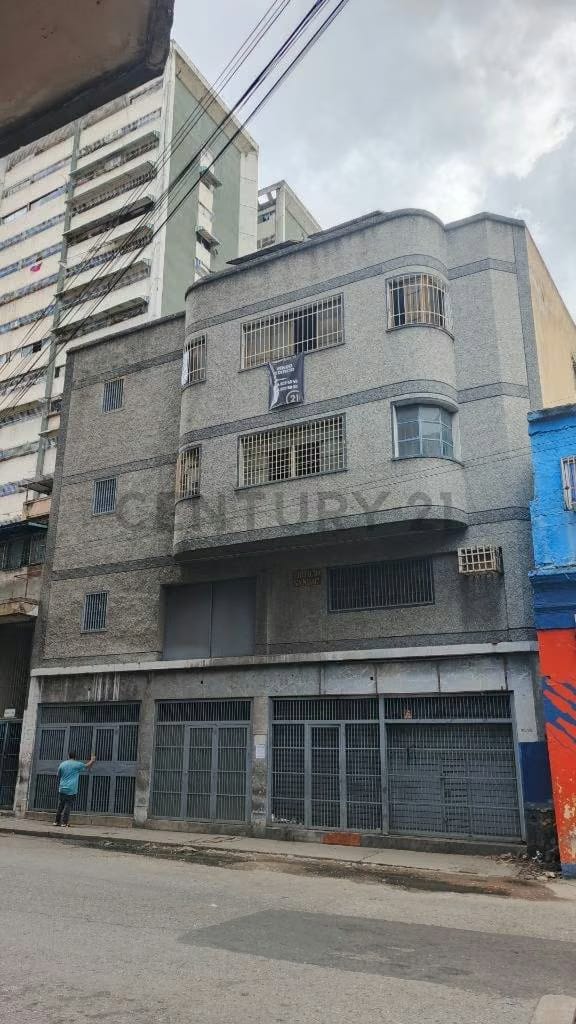MUN. LIBERTADOR, Edificio Comercial en Venta, Prroquia Santa Rosalia CARACAS - 2
