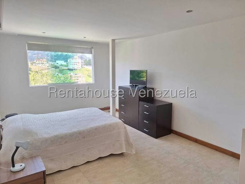 Casa (Multipes Niveles) en Venta en Lomas del Halcon, Distrito Metropolitano - 11