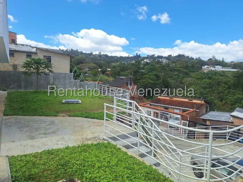 Casa (Multipes Niveles) en Venta en Lomas del Halcon, Distrito Metropolitano - 23