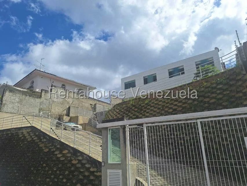 Casa (Multipes Niveles) en Venta en Lomas del Halcon, Distrito Metropolitano - 25