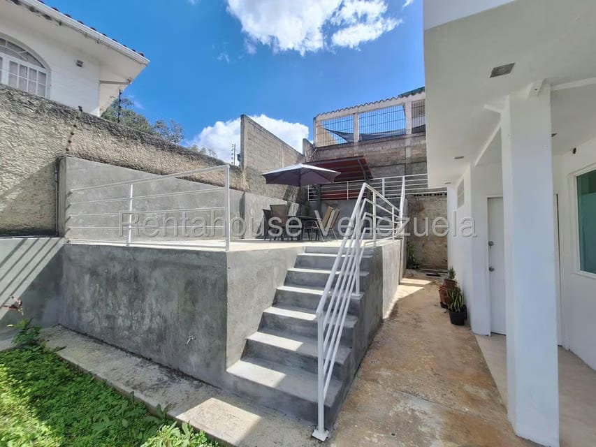 Casa (Multipes Niveles) en Venta en Lomas del Halcon, Distrito Metropolitano - 26