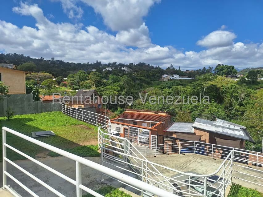 Casa (Multipes Niveles) en Venta en Lomas del Halcon, Distrito Metropolitano - 27