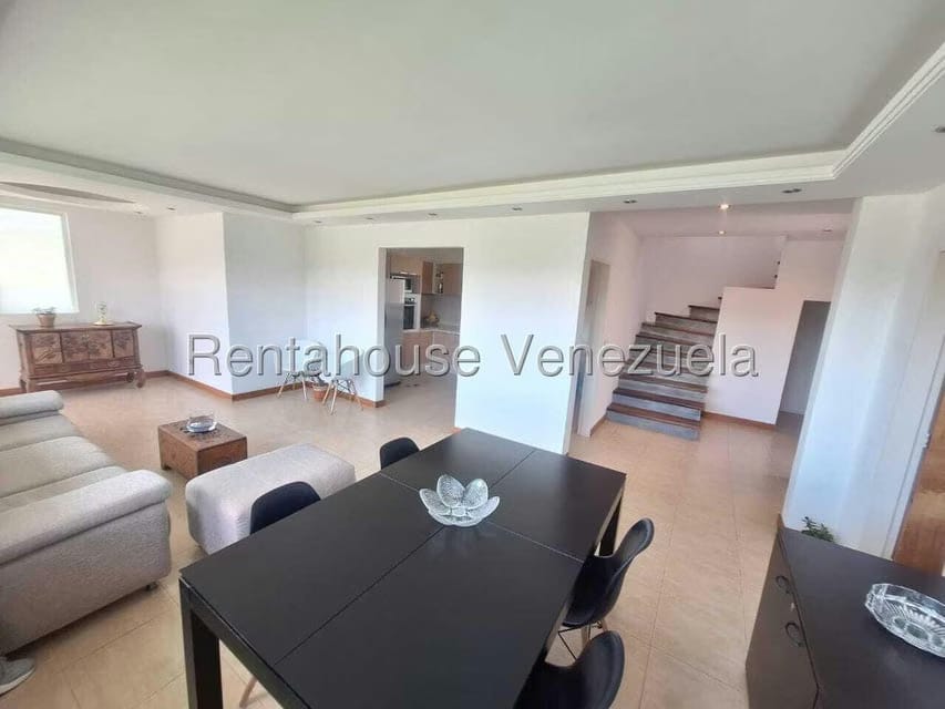 Casa (Multipes Niveles) en Venta en Lomas del Halcon, Distrito Metropolitano - 4