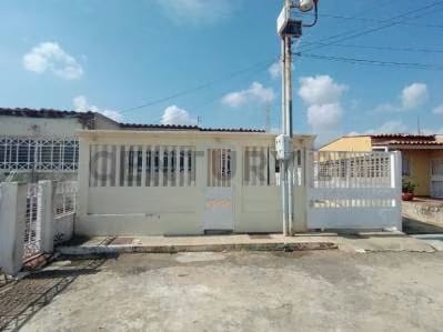 Casa en alquiler Altos del sol Amado (Condominio Cerrado)