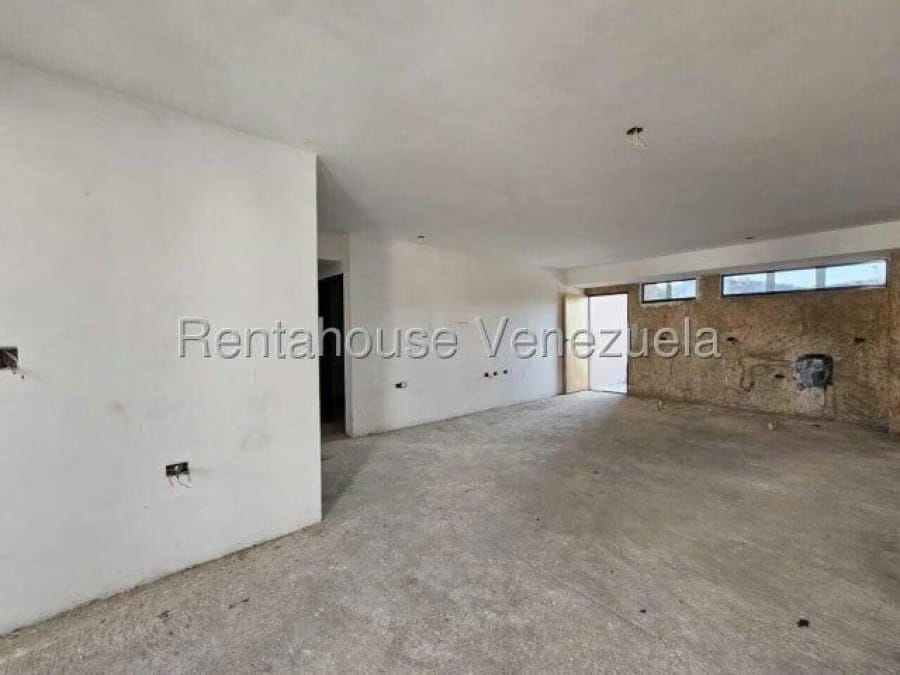 Apartamento en Venta en Las Delicias Maracay - 2