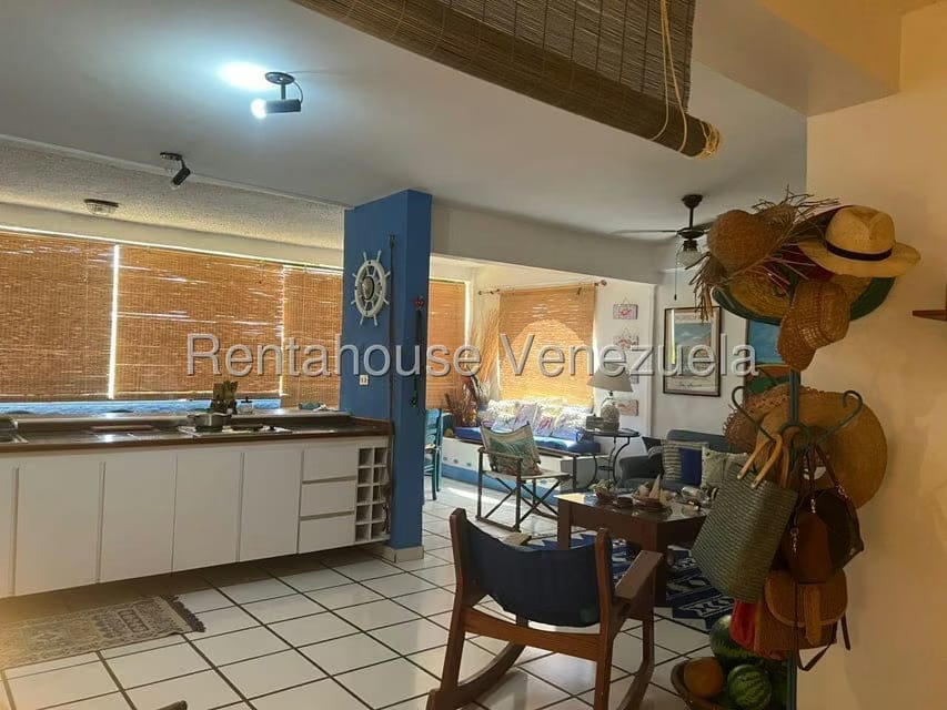 Apartamento (1 Nivel) en Venta en Costa Azul, Nueva Esparta - 2