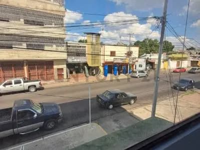 LOCAL COMERCIAL EN LA AV PORTUGUESA DE ANACO - 2