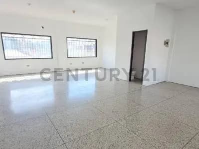 LOCAL COMERCIAL EN LA AV PORTUGUESA DE ANACO - 3