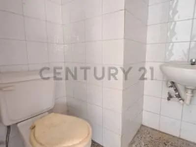 LOCAL COMERCIAL EN LA AV PORTUGUESA DE ANACO - 6