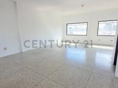 LOCAL COMERCIAL EN LA AV PORTUGUESA DE ANACO - 7