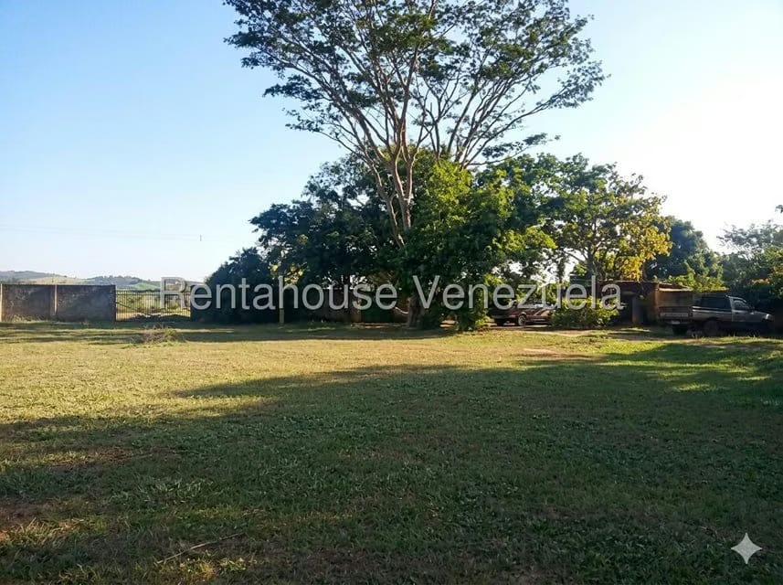 Terreno (Finca) en Venta en Santa Lucia, Miranda - 6