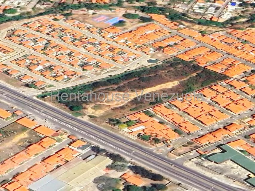 Terreno (Comercial) en Venta en Ave Intercomunal, Lara - 2