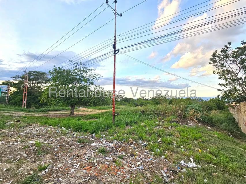 Terreno (Comercial) en Venta en Ave Intercomunal, Lara - 3