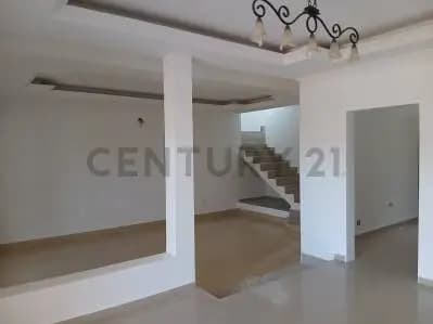 Casa Dúplex en Venta: Exclusividad y Confort en Urbanización Mundo Nuevo. - 8