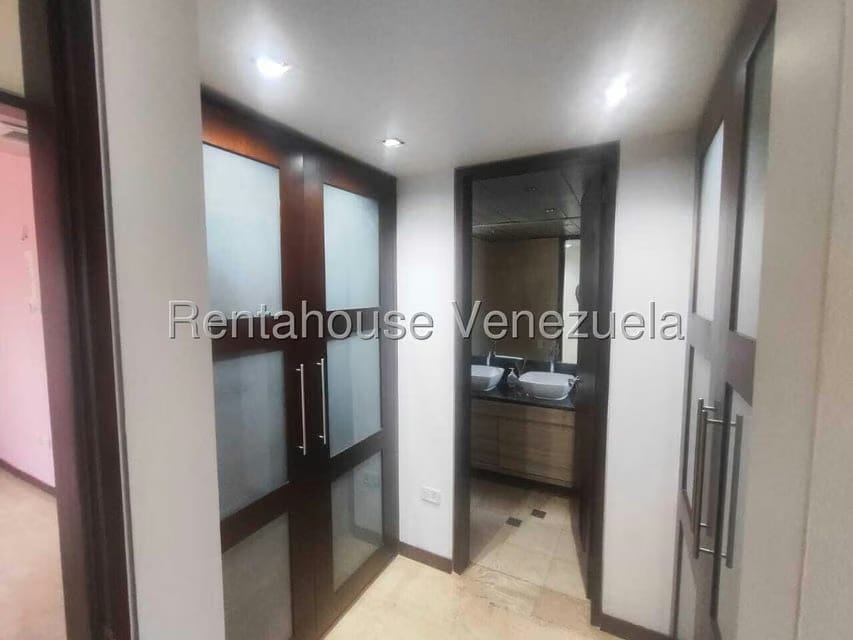Apartamento (1 Nivel) en Alquiler en Las Mesetas de Santa Rosa de Lima, Distrito Metropolitano - 15