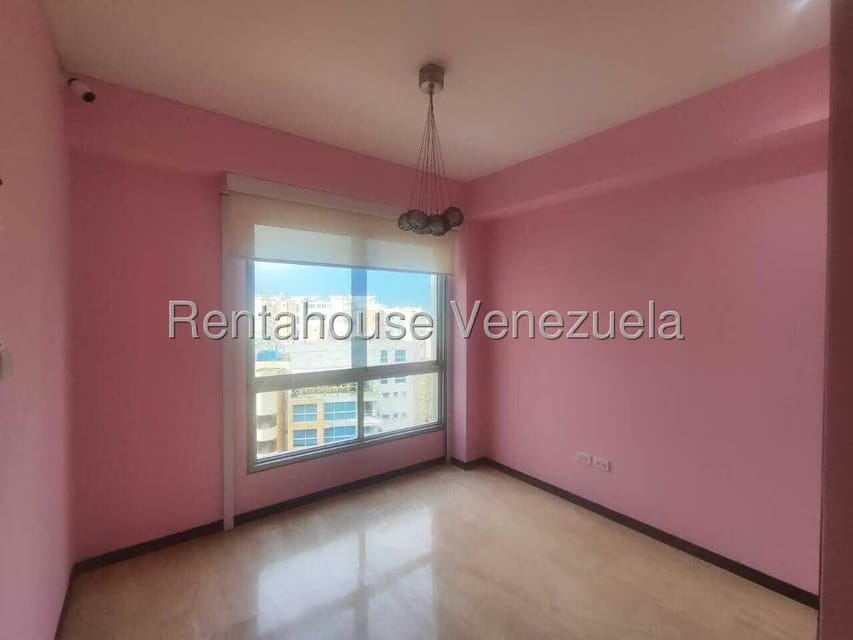 Apartamento (1 Nivel) en Alquiler en Las Mesetas de Santa Rosa de Lima, Distrito Metropolitano - 17