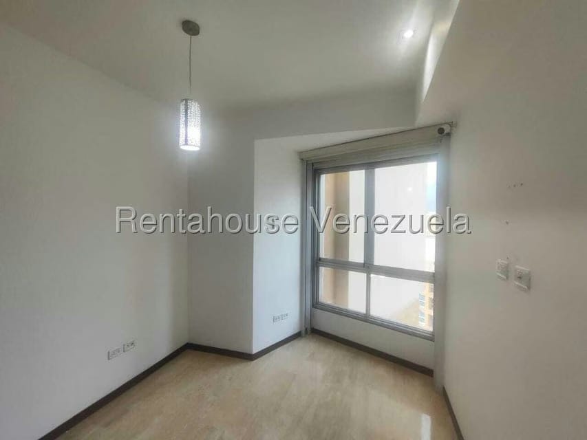 Apartamento (1 Nivel) en Alquiler en Las Mesetas de Santa Rosa de Lima, Distrito Metropolitano - 19