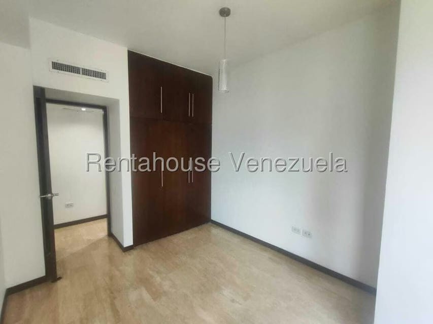 Apartamento (1 Nivel) en Alquiler en Las Mesetas de Santa Rosa de Lima, Distrito Metropolitano - 20