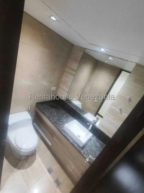 Apartamento (1 Nivel) en Alquiler en Las Mesetas de Santa Rosa de Lima, Distrito Metropolitano - 21