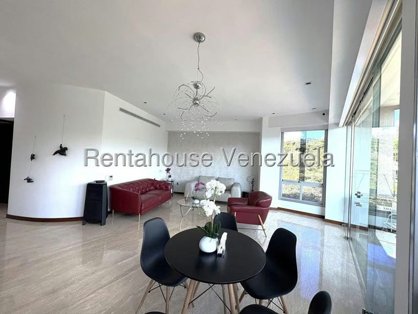 Apartamento (1 Nivel) en Alquiler en Las Mesetas de Santa Rosa de Lima, Distrito Metropolitano - 4