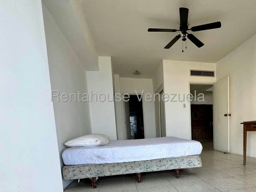 Apartamento (1 Nivel) en Venta en Playa Grande, Vargas - 14