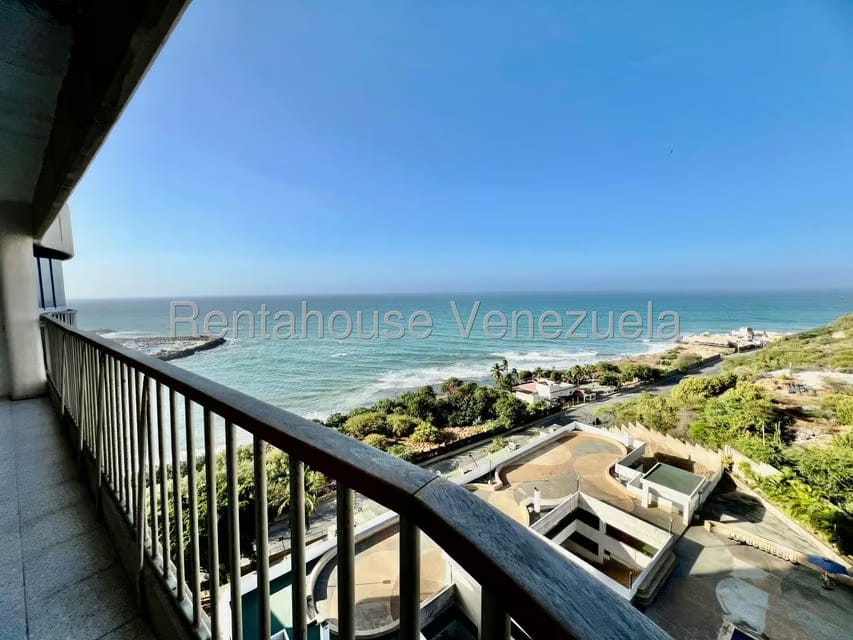 Apartamento (1 Nivel) en Venta en Playa Grande, Vargas - 24
