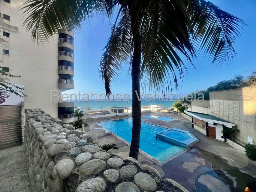 Apartamento (1 Nivel) en Venta en Playa Grande, Vargas - 28