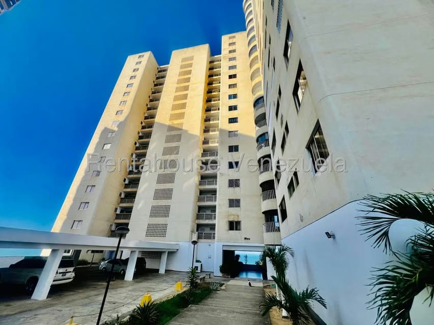 Apartamento (1 Nivel) en Venta en Playa Grande, Vargas - 4