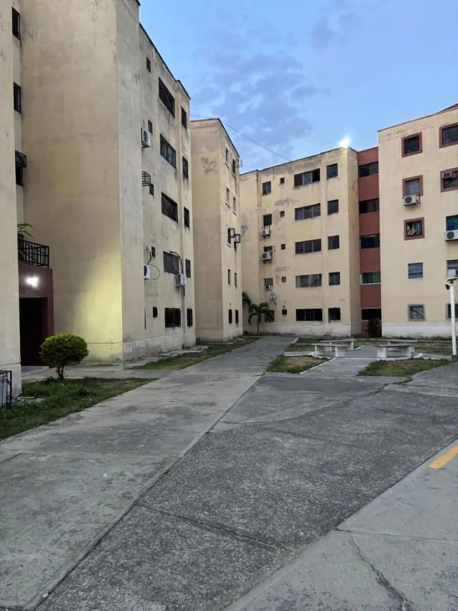 Casa en Venta en Paraparal Los Guayos - 4