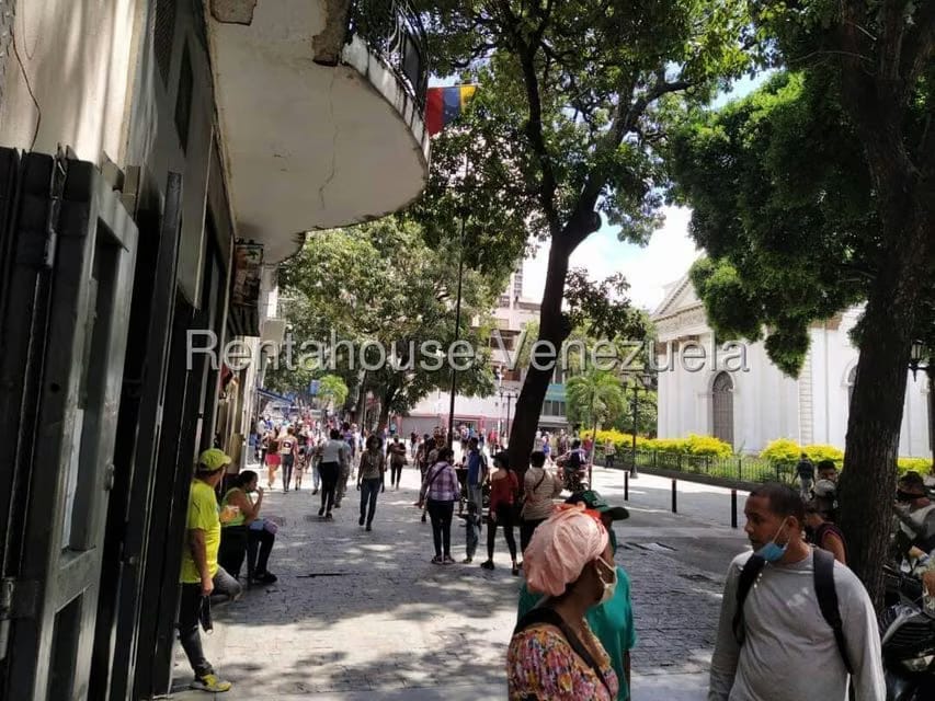 Comercial (Local Comercial) en Alquiler en Parroquia Catedral, Distrito Metropolitano - 2