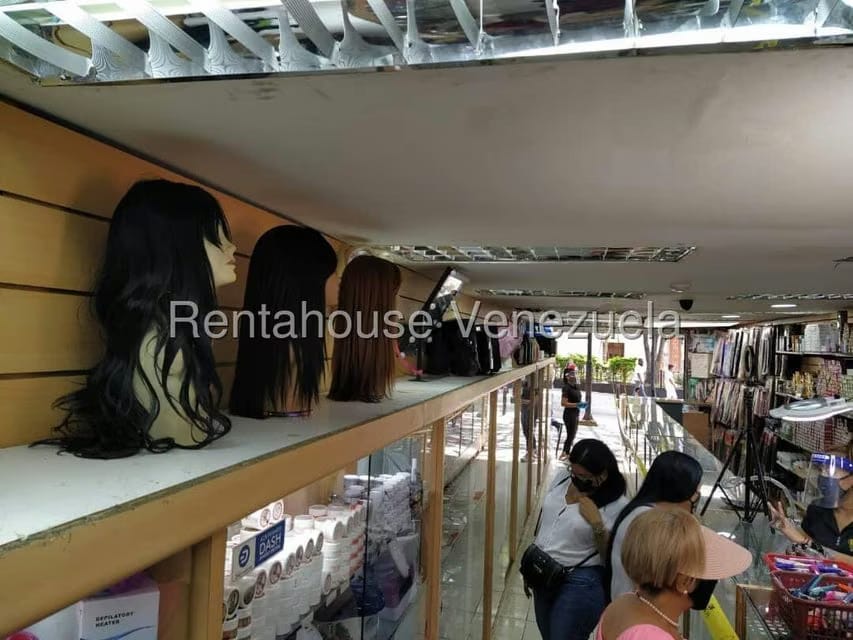 Comercial (Local Comercial) en Alquiler en Parroquia Catedral, Distrito Metropolitano - 12