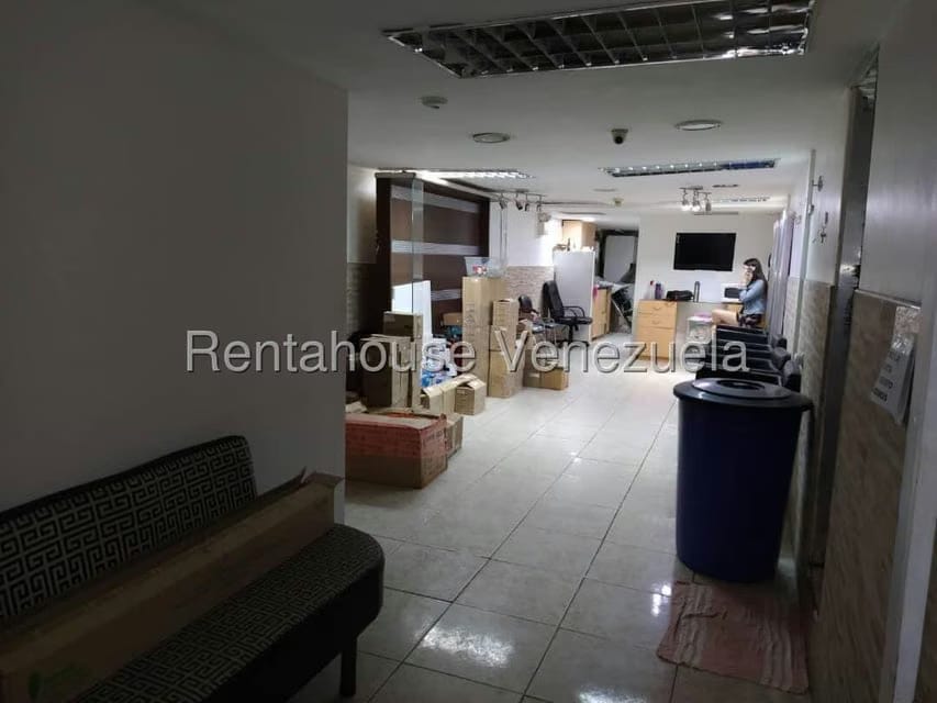 Comercial (Local Comercial) en Alquiler en Parroquia Catedral, Distrito Metropolitano - 13