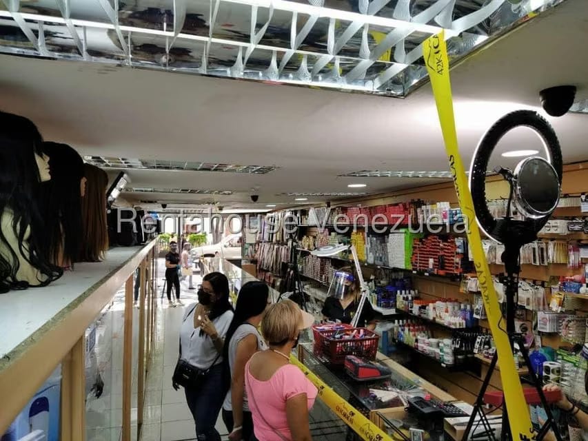 Comercial (Local Comercial) en Alquiler en Parroquia Catedral, Distrito Metropolitano - 6