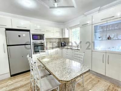 Lujosa Casa Bote en Alquiler Vacacional