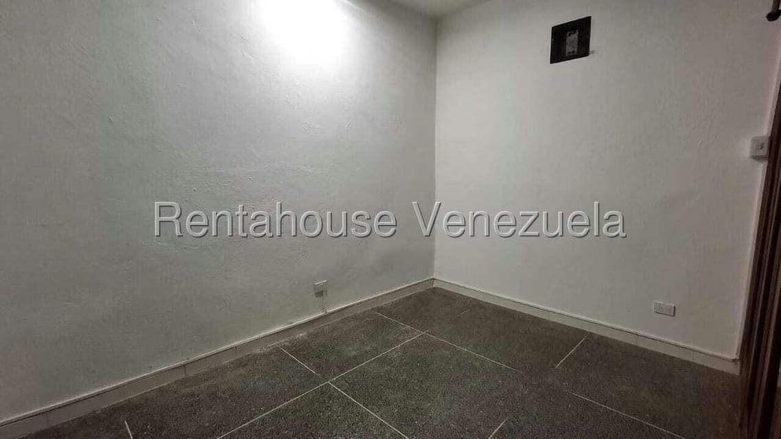 Apartamento (1 Nivel) en Alquiler en Centro, Zulia - 12