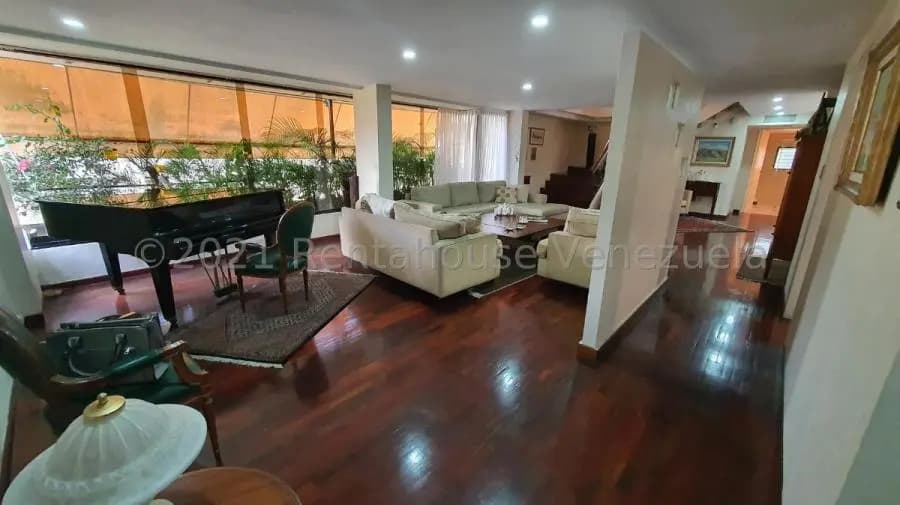 Apartamento en Venta en Los Naranjos de Las Mercedes Caracas