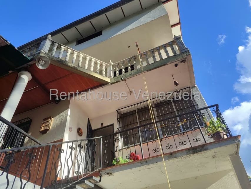 Casa (Multipes Niveles) en Venta en Hacienda Las Marias, Distrito Metropolitano - 2