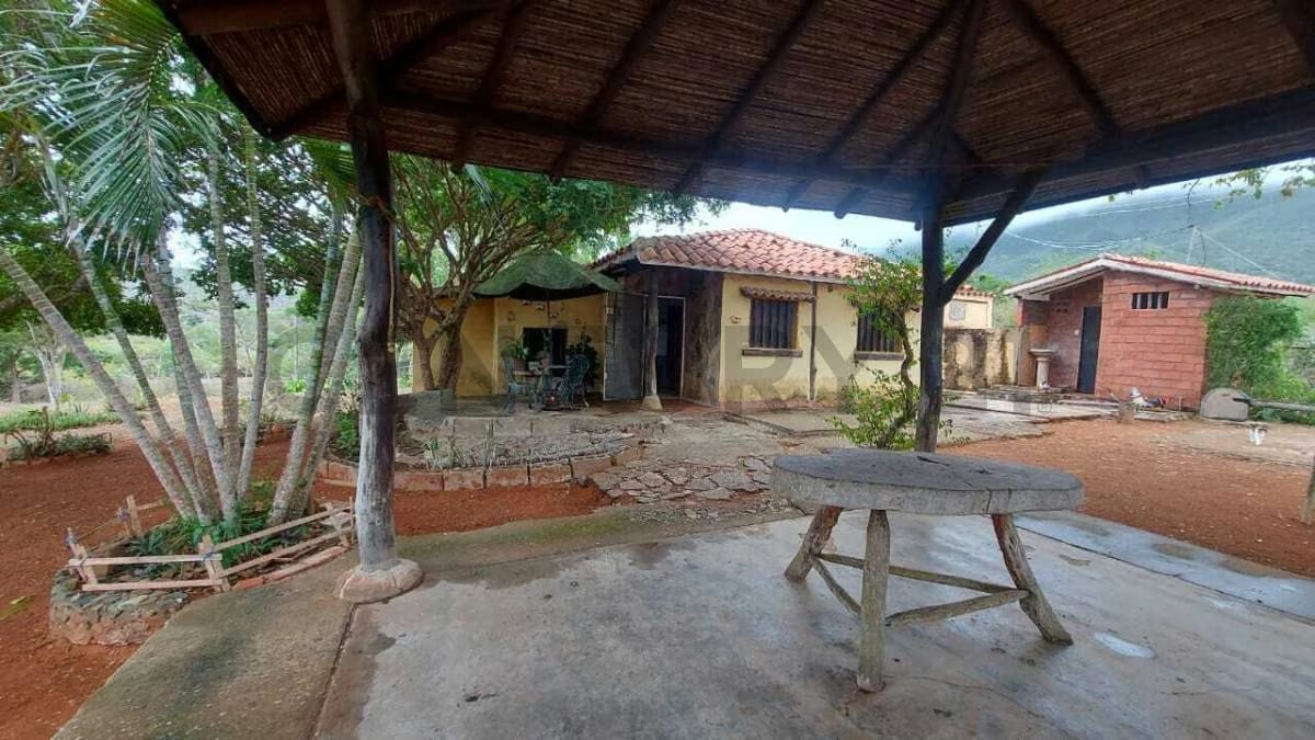 Terreno Agrícola con Casa ARICAGUA MARGARITA - 2