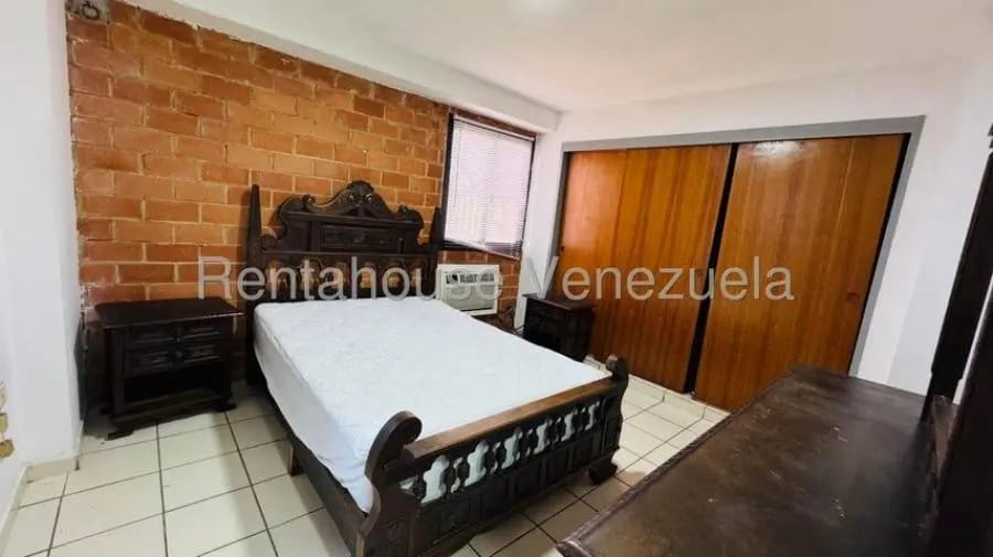 Apartamento en Alquiler en Madre Maria de San José Maracay - 2