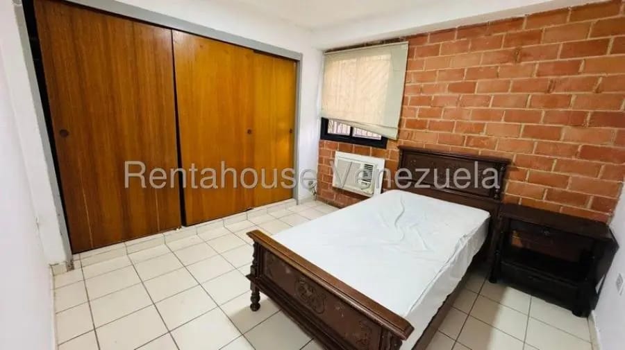 Apartamento en Alquiler en Madre Maria de San José Maracay - 3