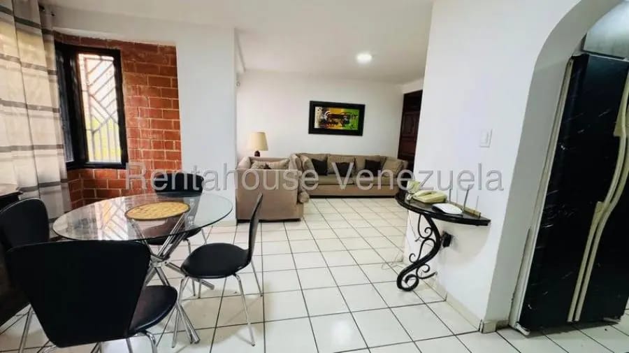 Apartamento en Alquiler en Madre Maria de San José Maracay - 7