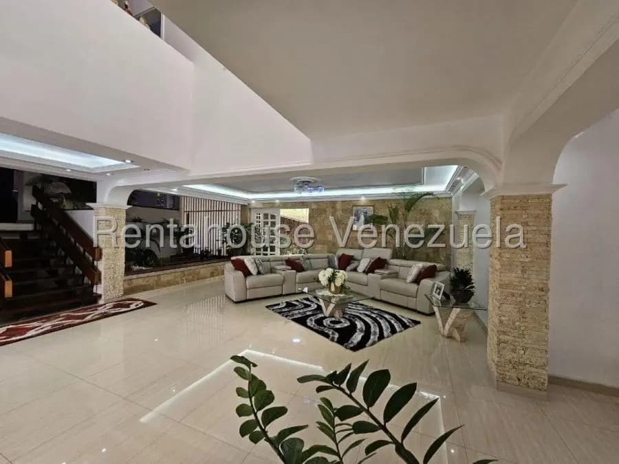 Casa en Venta en Cumbres de Curumo Caracas - 3