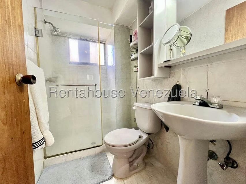 Apartamento (1 Nivel) en Venta en El Cigarral, Distrito Metropolitano - 23