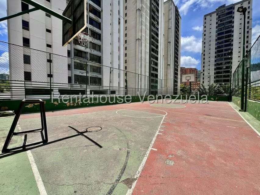 Apartamento (1 Nivel) en Venta en El Cigarral, Distrito Metropolitano - 30